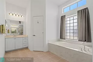 386 SW Donna Terrace, Port Saint Lucie, FL 34984 - Photo 34