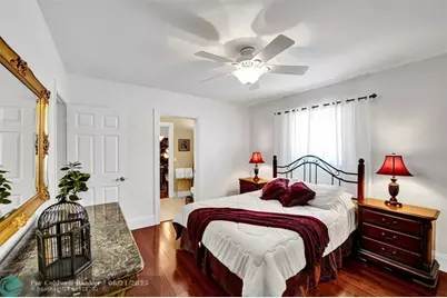 4711  Bayview Dr, Fort Lauderdale, FL 33308 - Photo 44