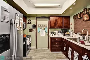 4508 NW 43rd Terrace, Tamarac, FL 33319 - Photo 16