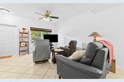 3320  Confetti Ln, Unit #3320, Margate, FL 33063 - Photo 4