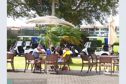 9400 N Hollybrook Lake Dr, Unit #105, Pembroke Pines, FL 33025 - Photo 16