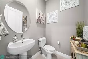 9295 Parkland Bay Dr, Parkland, FL 33076 - Photo 14