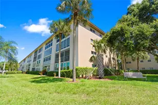 4301 Martinique Cir, Coconut Creek, FL 33066 - Photo 28