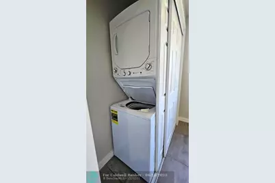 200 NW 25th St, Unit #8, Fort Lauderdale, FL 33311 - Photo 10