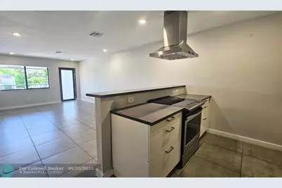 200 NW 25th St, Unit #8, Fort Lauderdale, FL 33311 - Photo 1