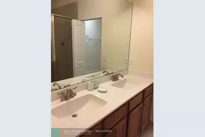 3310 NW 125th Ln, Sunrise, FL 33323 - Photo 8