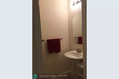 3310 NW 125th Ln, Sunrise, FL 33323 - Photo 4