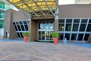 2641 N Flamingo Rd, Sunrise, FL 33323 - Photo 2