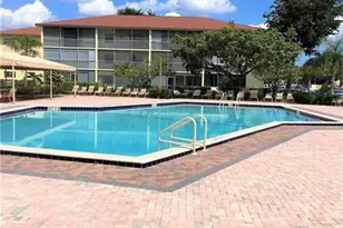 551 SW 135th Ave, Pembroke Pines, FL 33027 - Photo 30
