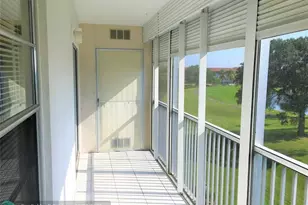 551 SW 135th Ave, Pembroke Pines, FL 33027 - Photo 28