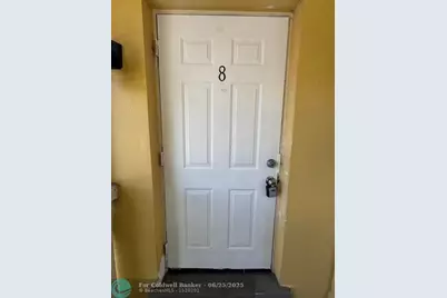 890 NW 39th St, Unit #2, Oakland Park, FL 33309 - Photo 2