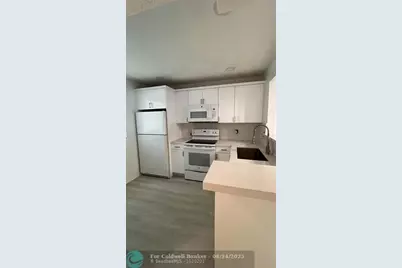 6796 S Palmetto Cir, Unit #202, Boca Raton, FL 33433 - Photo 2