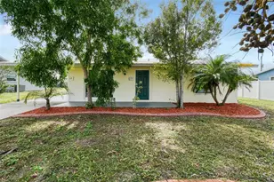118 SW Ray Ave, Port Saint Lucie, FL 34983 - Photo 2
