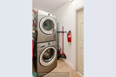 3672 NW 17th Ter, Oakland Park, FL 33309 - Photo 12