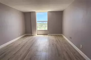 2000 NE 135th St, North Miami, FL 33181 - Photo 18