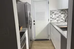 16900 NE 14th Ave, North Miami Beach, FL 33162 - Photo 18