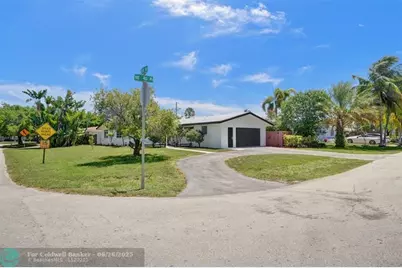 4017 NE 18th Ave, Oakland Park, FL 33334 - Photo 24