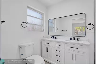 4017 NE 18th Ave, Oakland Park, FL 33334 - Photo 12