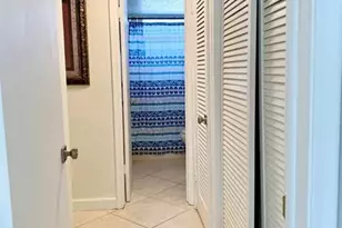 6550 Winfield Blvd, Margate, FL 33063 - Photo 8