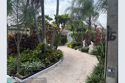 7081  Woodmont Way, Tamarac, FL 33321 - Photo 2