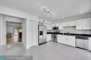 225 SE 11th Ave, Pompano Beach, FL 33060 - Photo 8