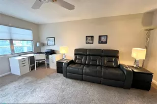 105 Oakridge I Unit, Deerfield Beach, FL 33442 - Photo 2