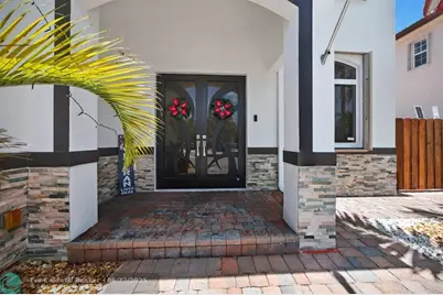 18203 SW 152nd Pl, Miami, FL 33187 - Photo 10