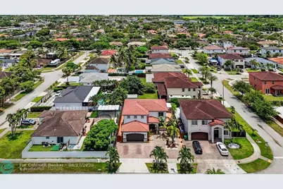 18203 SW 152nd Pl, Miami, FL 33187 - Photo 6