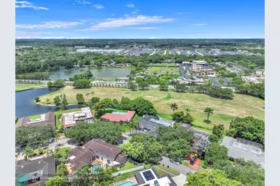 5421 N 36th Ct, Hollywood, FL 33021 - Photo 2