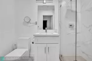 5421 N 36th Ct, Hollywood, FL 33021 - Photo 14