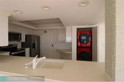 3200  Port Royale Dr, Unit #2007, Fort Lauderdale, FL 33308 - Photo 8