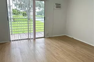 568 Fanshaw N, Boca Raton, FL 33434 - Photo 4