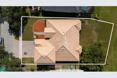 1950  Windward Oaks Ct, Kissimmee, FL 34746 - Photo 2