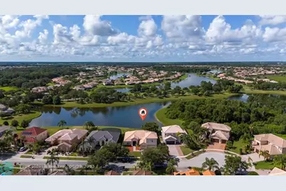 1950  Windward Oaks Ct, Kissimmee, FL 34746 - Photo 4