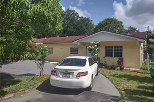 6111 SW 32nd St, Miramar, FL 33023 - Photo 10