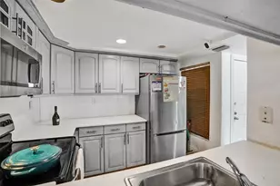 20065 NE 3rd Ct, Miami, FL 33179 - Photo 24