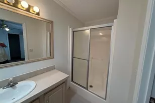 8648 SW 16th Pl, Davie, FL 33324 - Photo 6