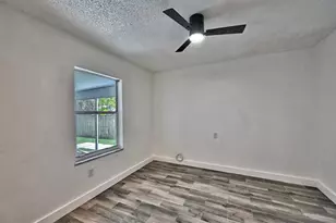 2273 SW Phyllis Ln, Port Saint Lucie, FL 34953 - Photo 14