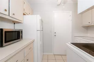 1821 NE 62nd St, Fort Lauderdale, FL 33308 - Photo 6