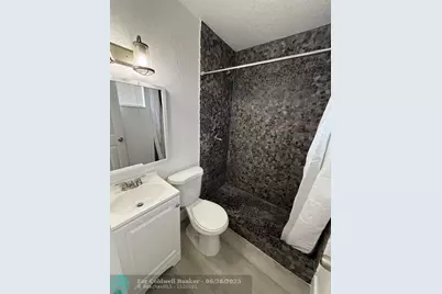 2213  Lincoln St, Unit #4, Hollywood, FL 33020 - Photo 8
