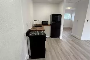 2213 Lincoln St, Hollywood, FL 33020 - Photo 2