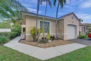 895 SW 180th Terrace, Pembroke Pines, FL 33029 - Photo 2