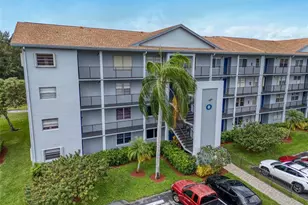 800 SW 125th Way, Pembroke Pines, FL 33027 - Photo 1