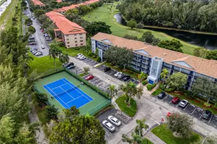 800 SW 125th Way, Pembroke Pines, FL 33027 - Photo 6