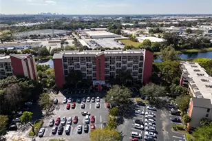 2206 S Cypress Bend Dr, Pompano Beach, FL 33069 - Photo 40