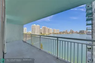 301 174th St, Sunny Isles Beach, FL 33160 - Photo 2