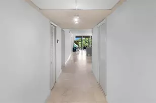 535 Oaks Dr, Pompano Beach, FL 33069 - Photo 8