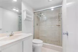 535 Oaks Dr, Pompano Beach, FL 33069 - Photo 22