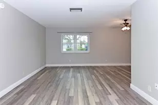 298 SW 6th St, Boca Raton, FL 33432 - Photo 6