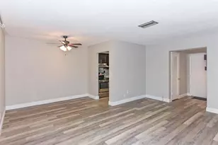 298 SW 6th St, Boca Raton, FL 33432 - Photo 8